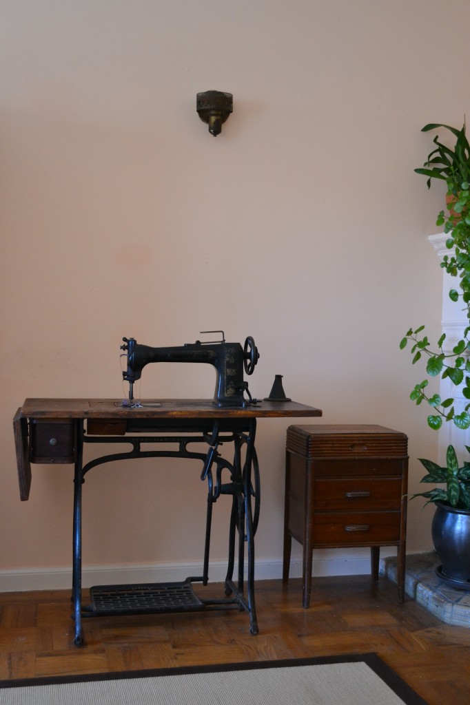 treadle sewing machine